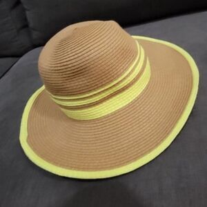 David and Young Women's Tan & Yellow Sun Protection Beach Hat Size OS